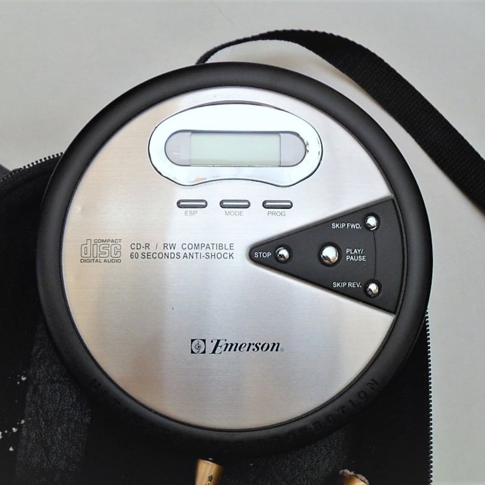 HD8100R Emerson CD-R/RW Compatible Anti-Shock CD Player